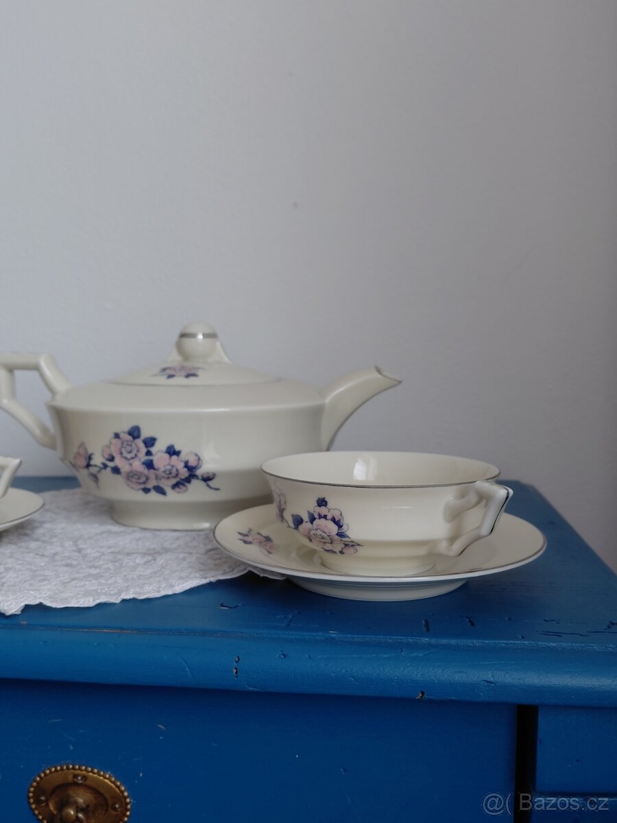 Loučky-porcelánová konvice a dva šálky - 6