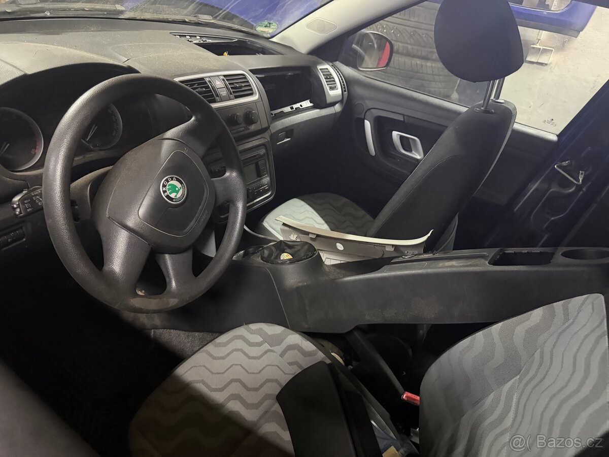 skoda Fabia 2 / Roomster dily barva 4590 a 9910 - 6