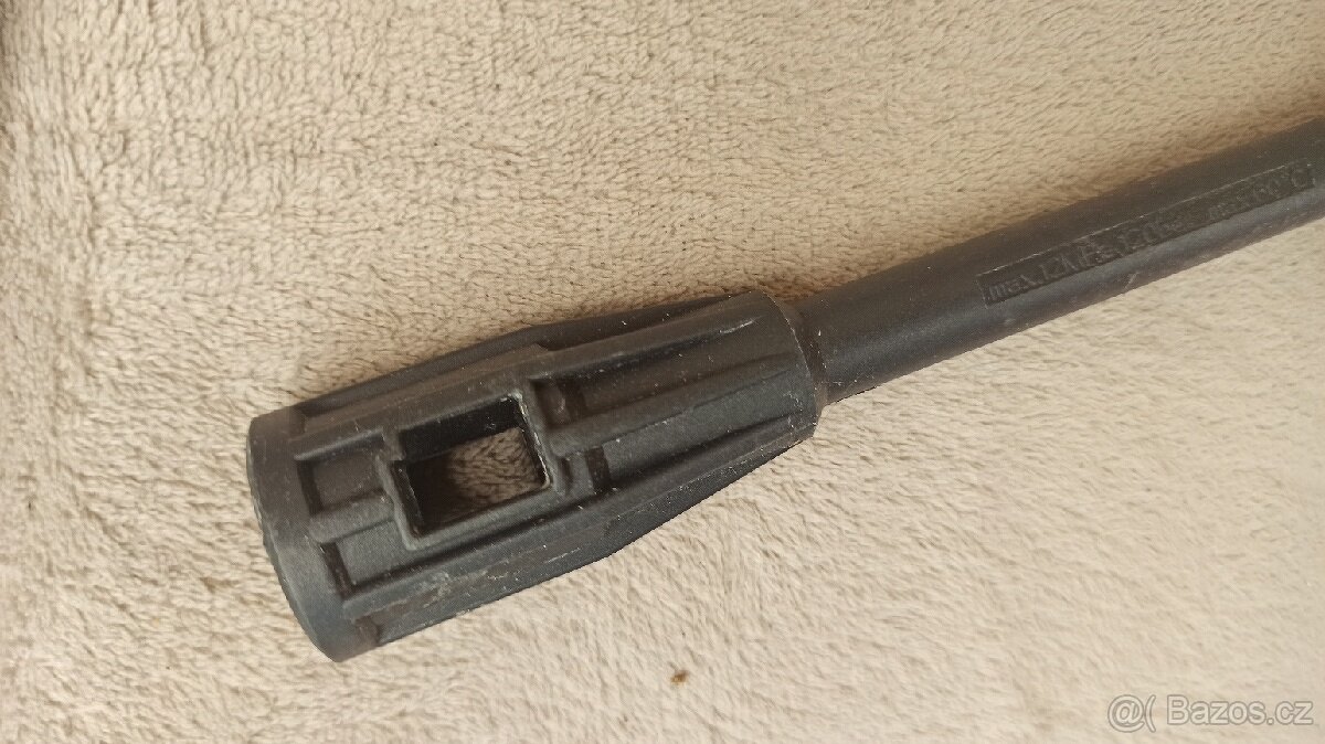 Tryska s pistolí na vapku Levita - 6