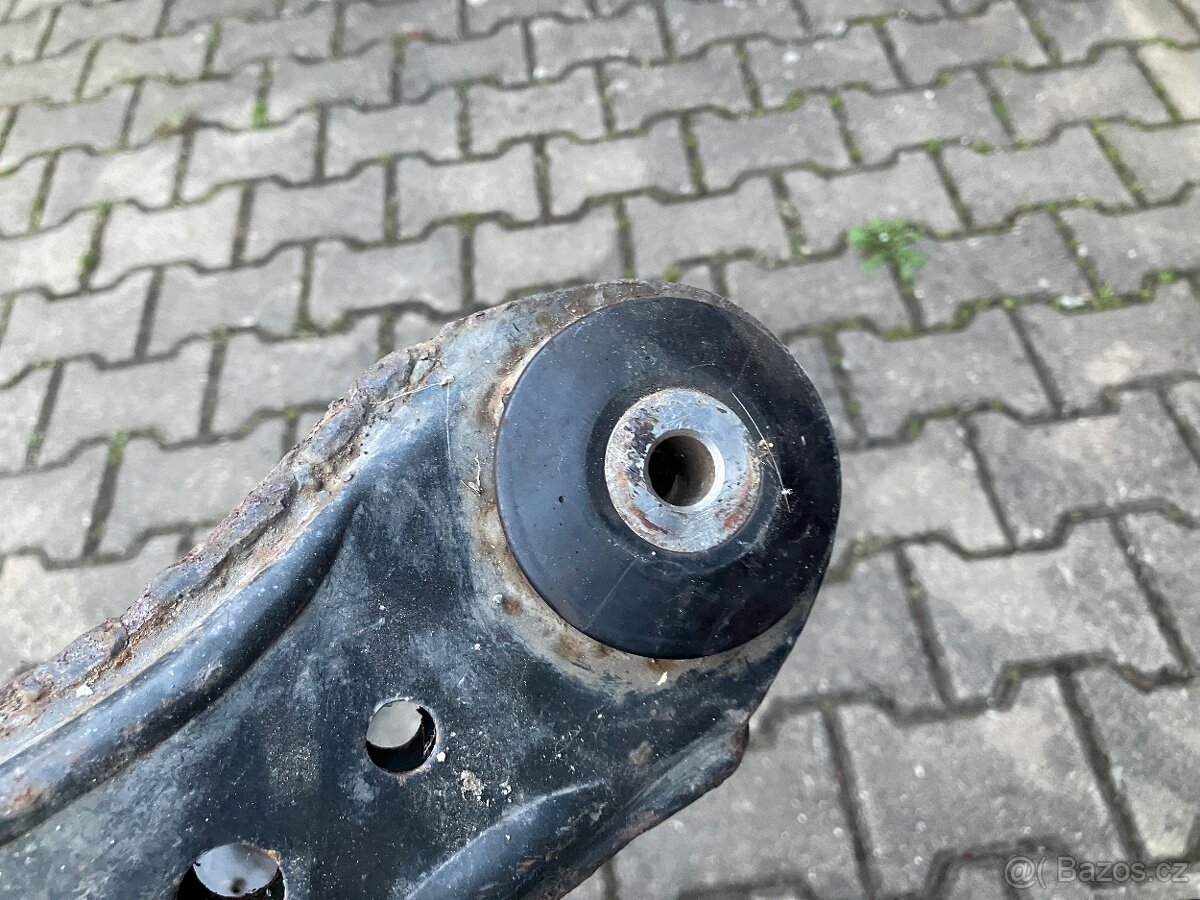 Ramena Octavia I ( 1U ) s Poverflex silentbloky - 6