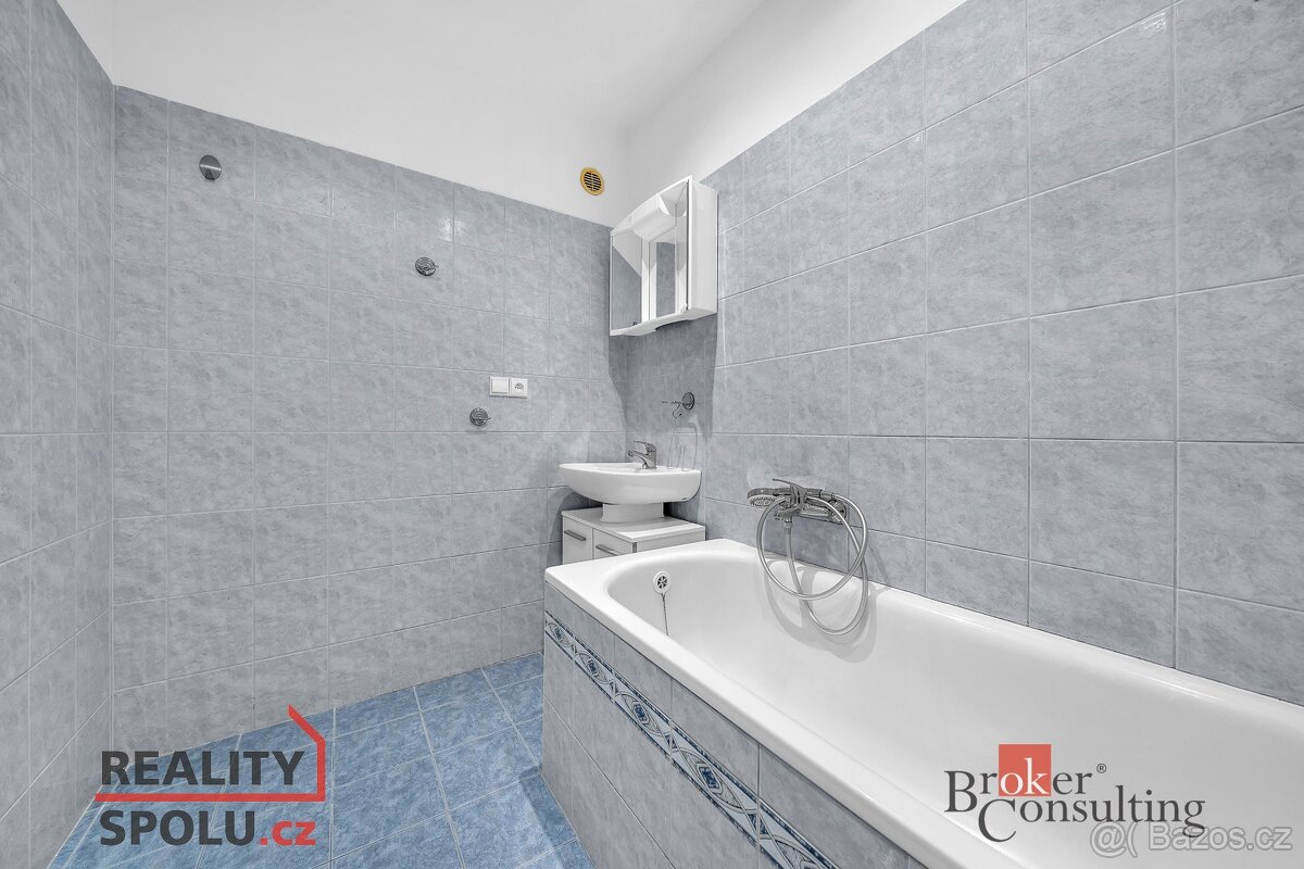 Pronájem, byty/3+1, 99.3 m2, třída Edvarda Beneše 1526/78, N - 6