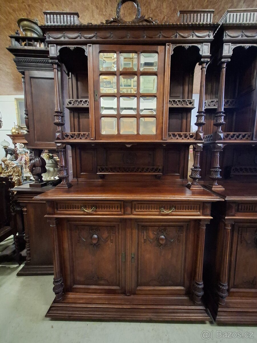 Starožitný francouzský vyřezávaný příborník - 6