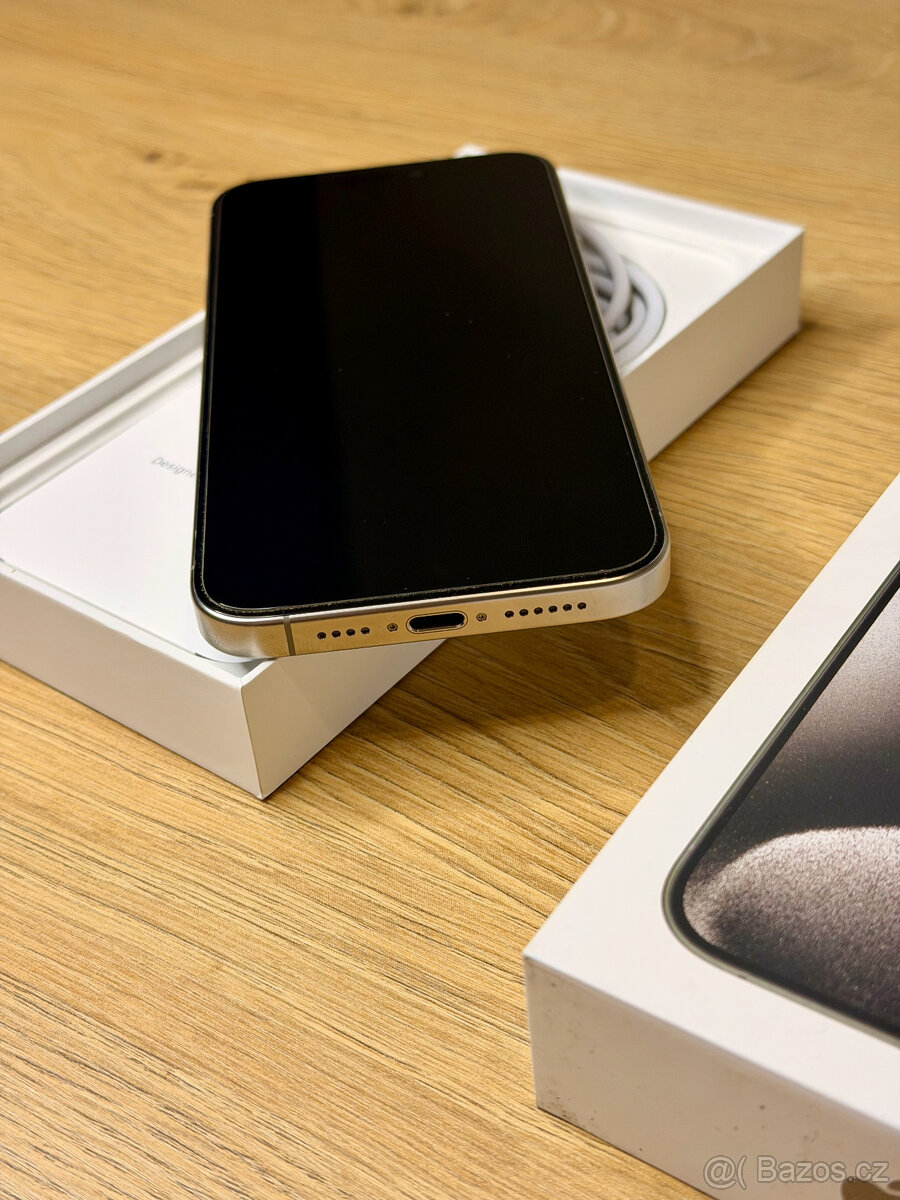 iPhone 15 Pro Max 256 GB přírodní titan - 6