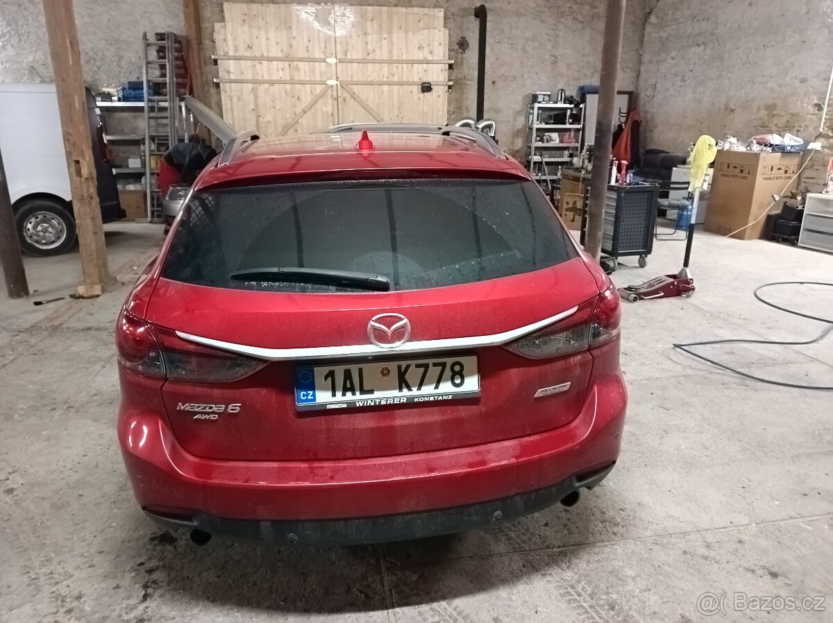Mazda 6 2.2 4x4 - 6