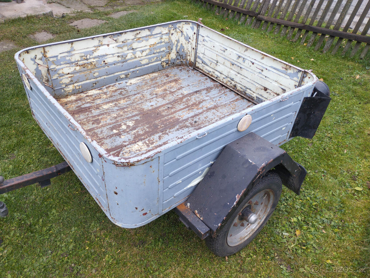 Prodam privesny vozik z Kovopodniku Brno - 6