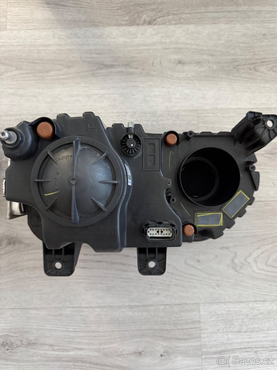 Dodge Challenger 2015+ originální Mopar světla - 6