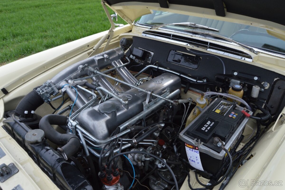 Mercedes W111 220Seb - 6