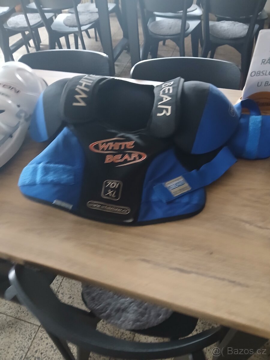 Hokejová výstroj - 6