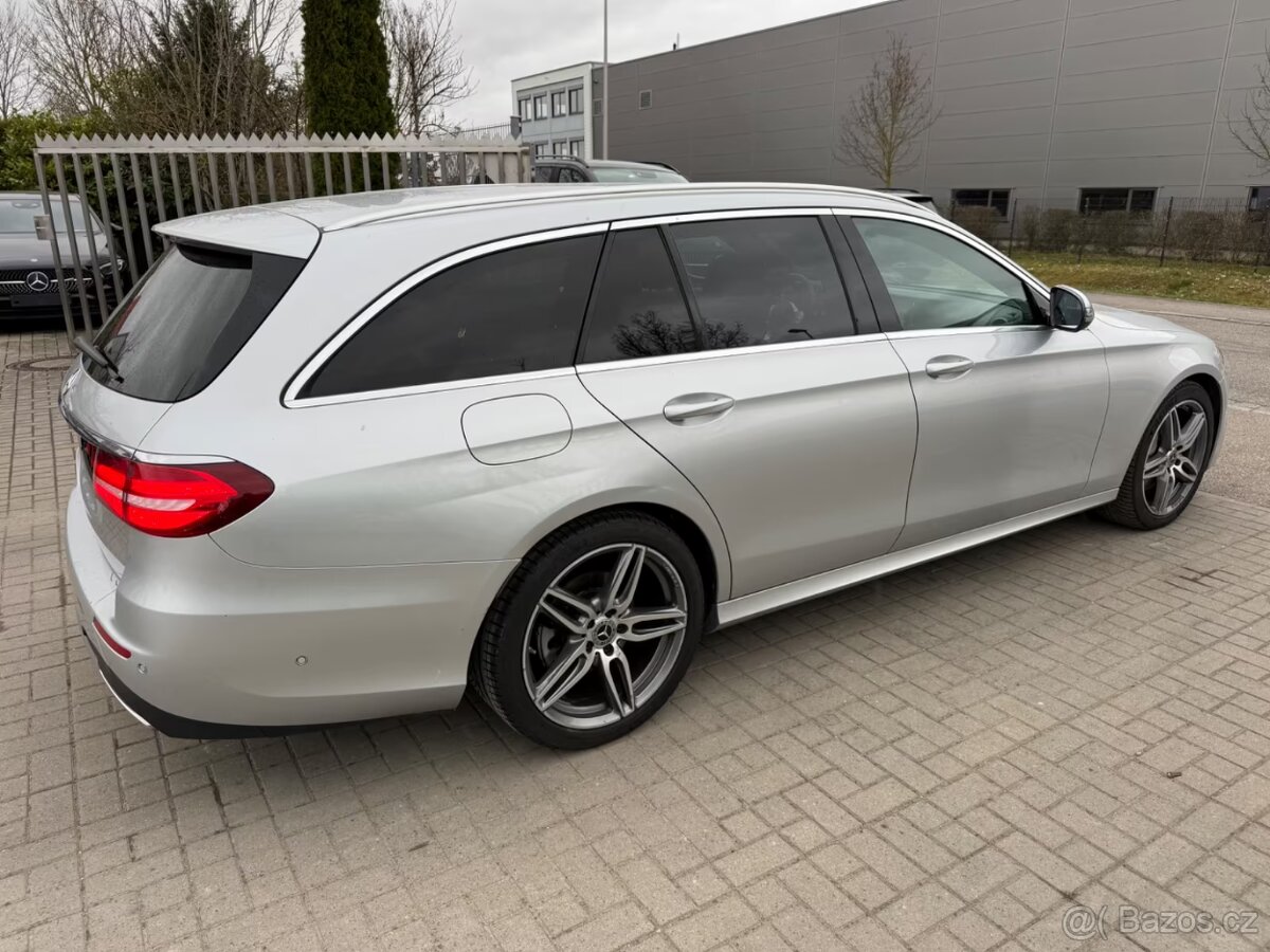 Mercedes-Benz E 220 D 4Matic - 6