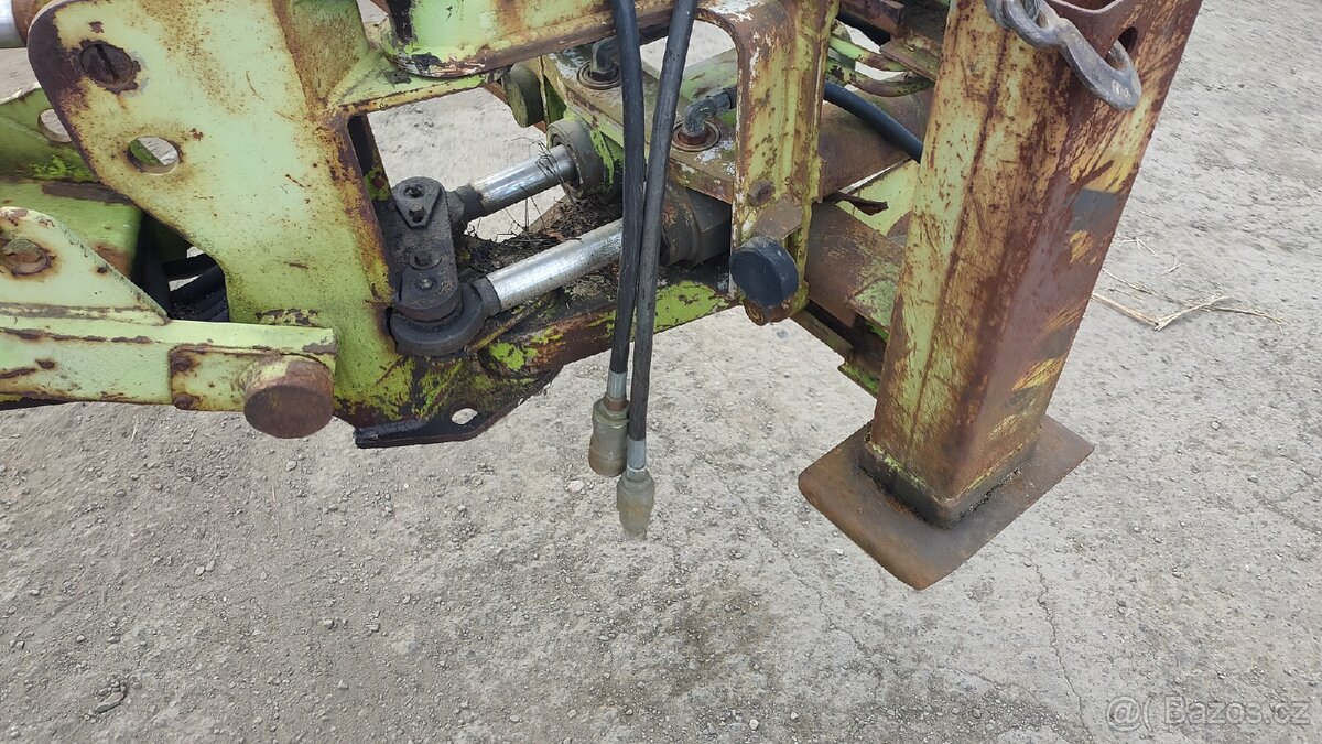 Podkop na smykový nakladač UN Locust - 6