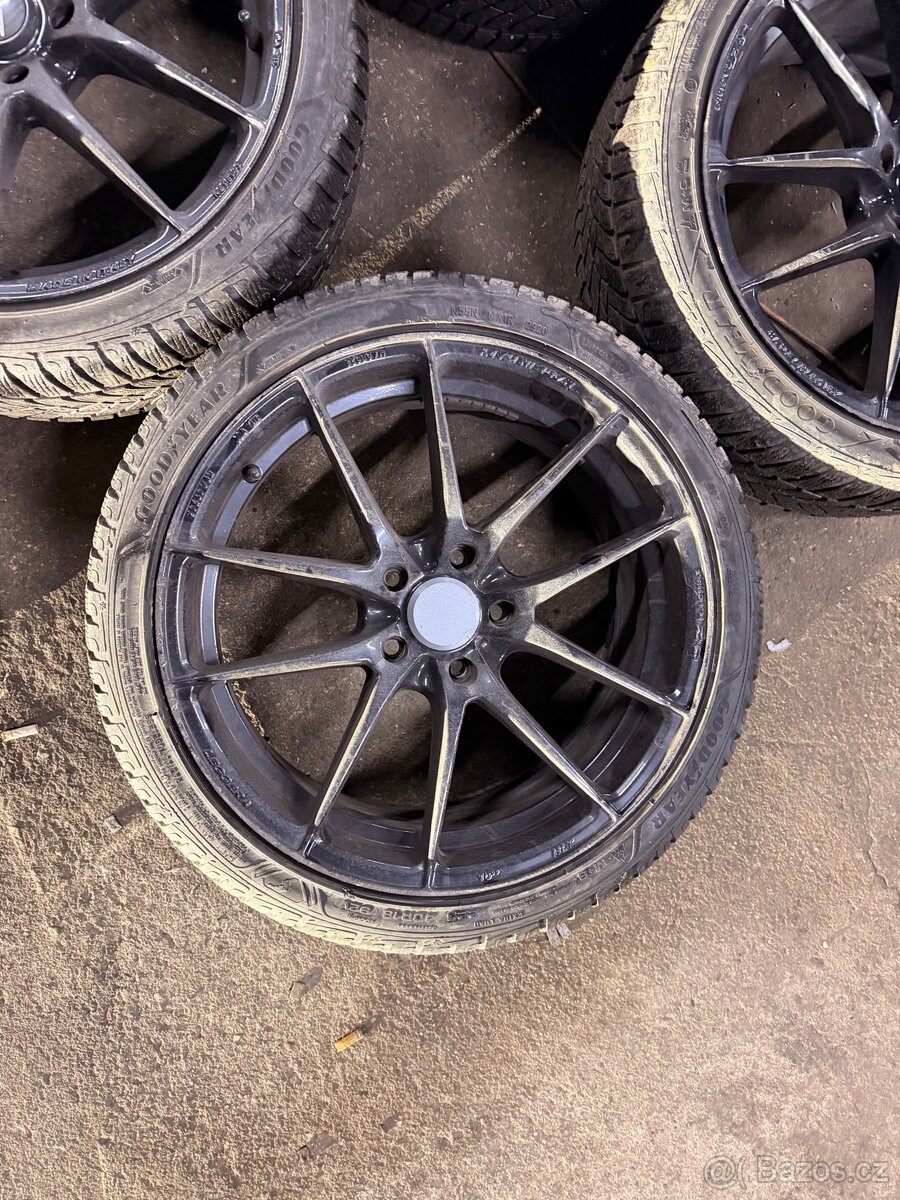 Alu OZ Racing r18 - 6