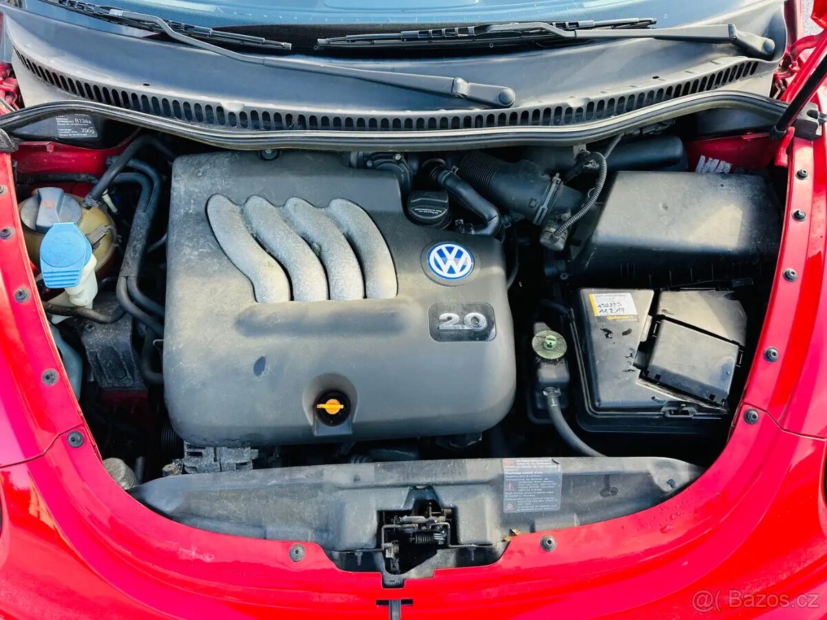 VW NEW BEETLE 2.0 i TOP STAV - 6