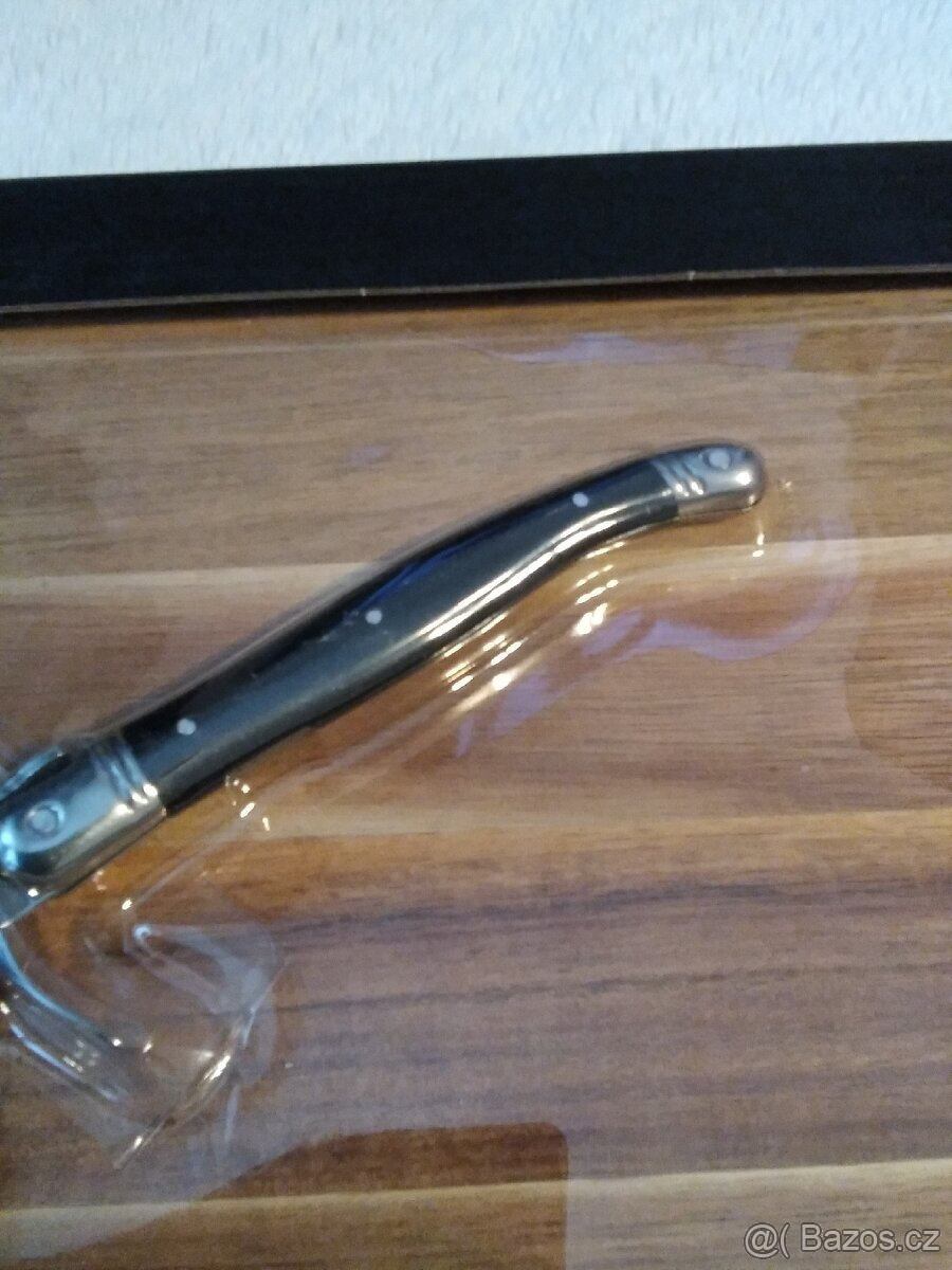 KRÁJEČ NA PIZZU S AKÁCIOVÝM PRKÉNKEM, Laguiole Premium Line - 6