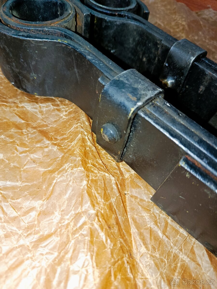 UAZ 469 - listová pera - přední - ORIGINÁL - 6