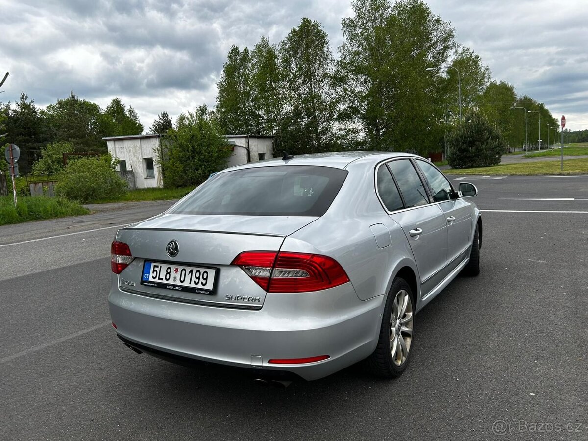 Škoda Superb 3.6 V6 4x4 DSG - 6