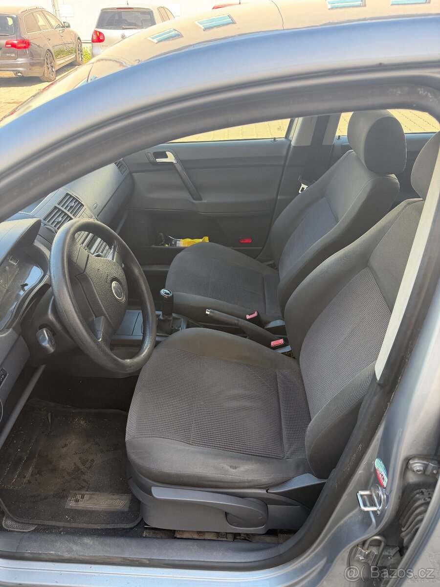 Volkswagen polo 1.2 - 6