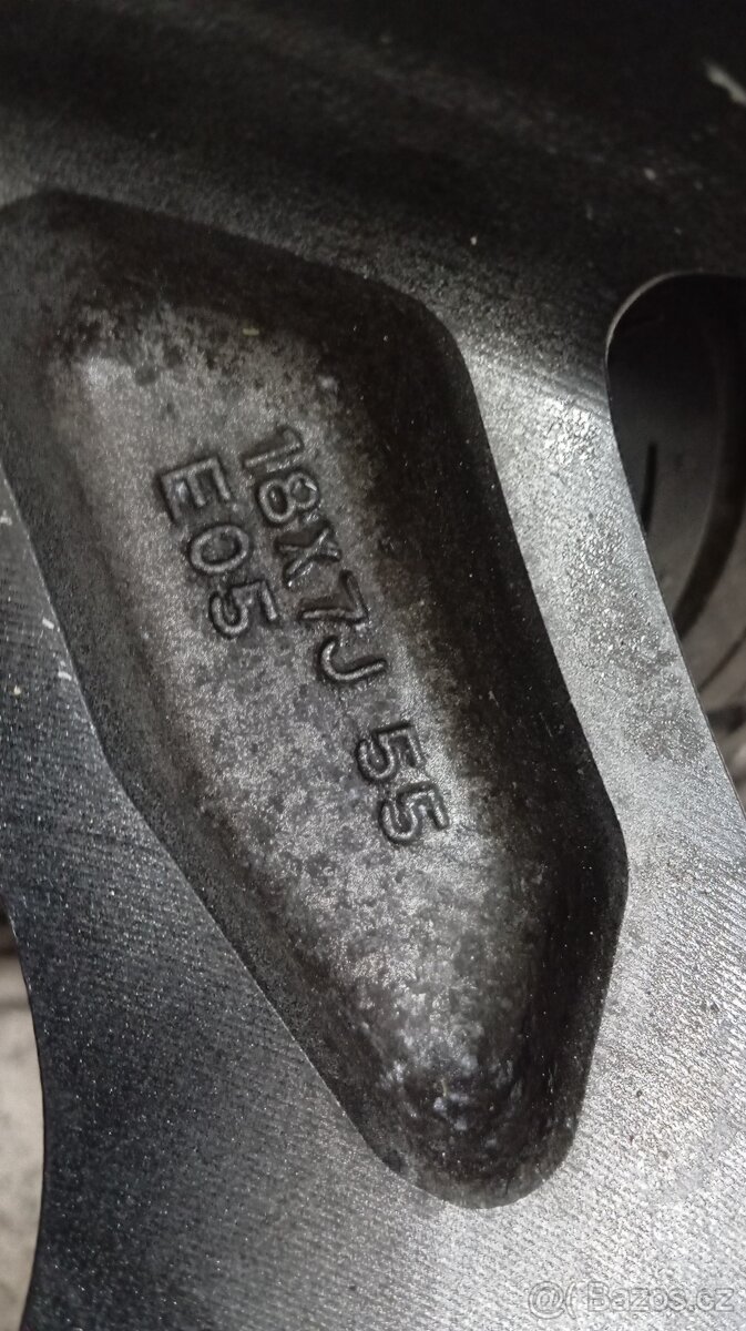 Subaru 225/55 R18 - 6