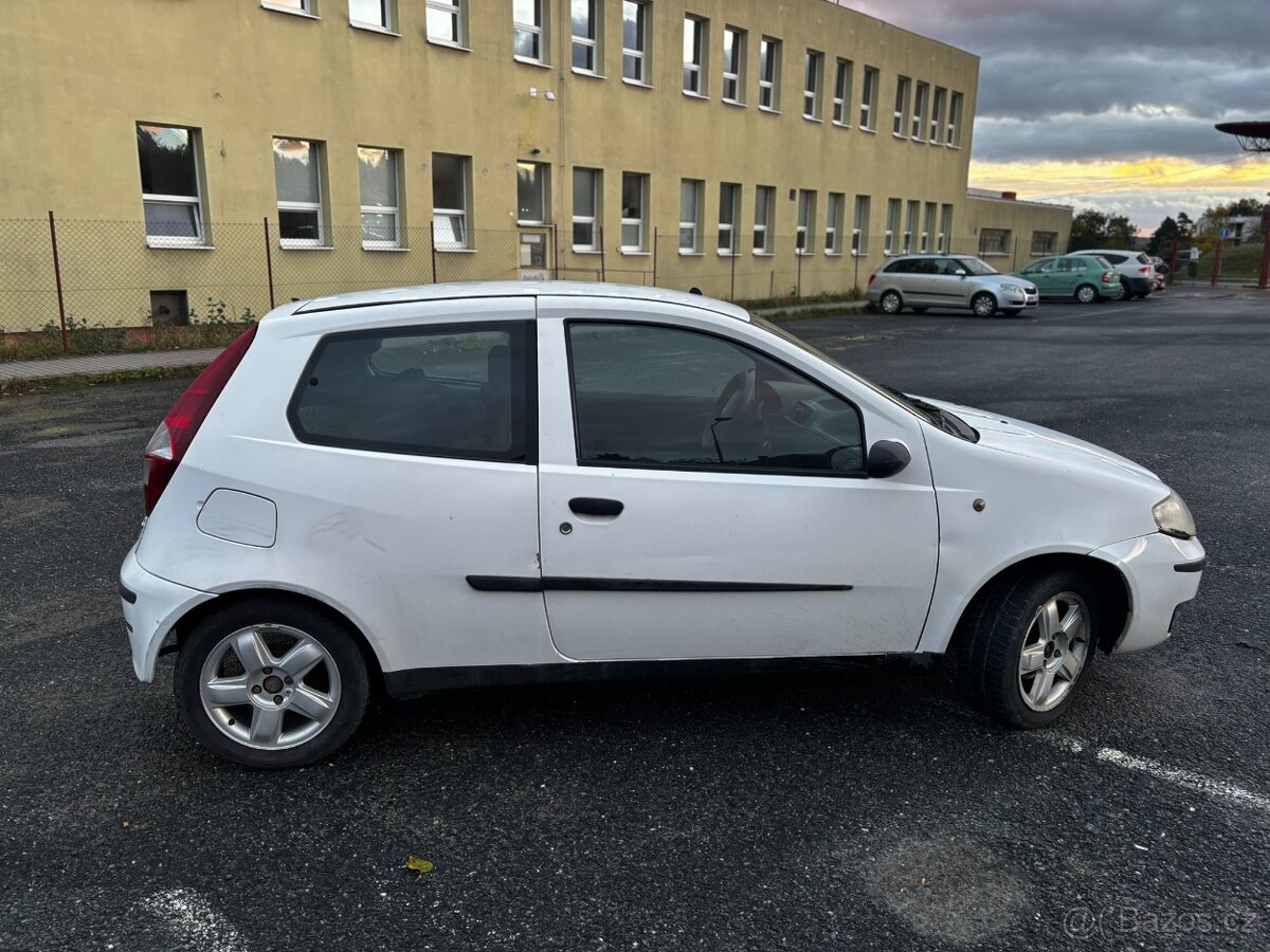 Fiat Punto 1.3 JDT 51kW, RV 2008, Alu, Nízká spotřeba - 6