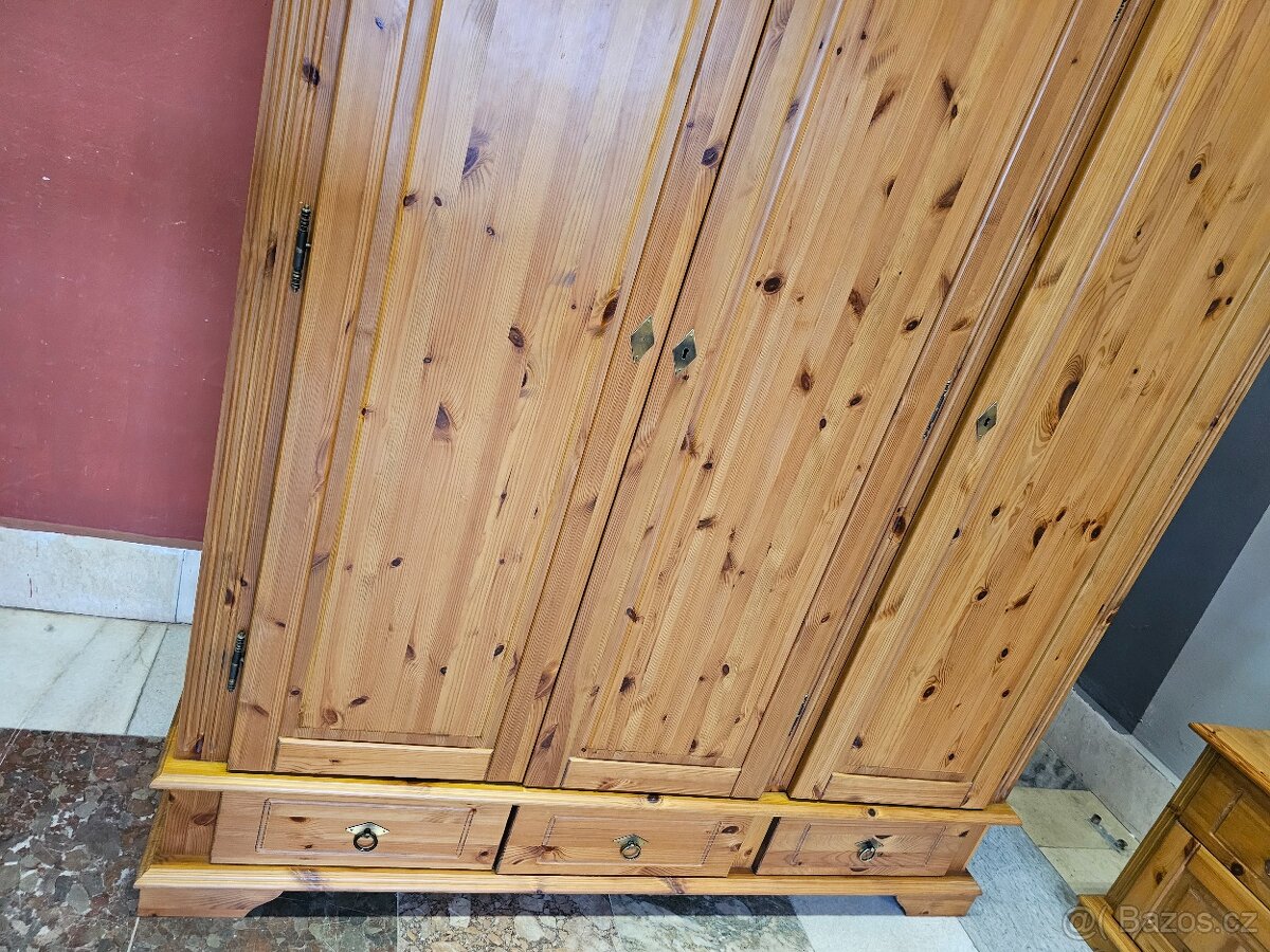 ...Zamluveno...Ložnice Celodřevená - 6