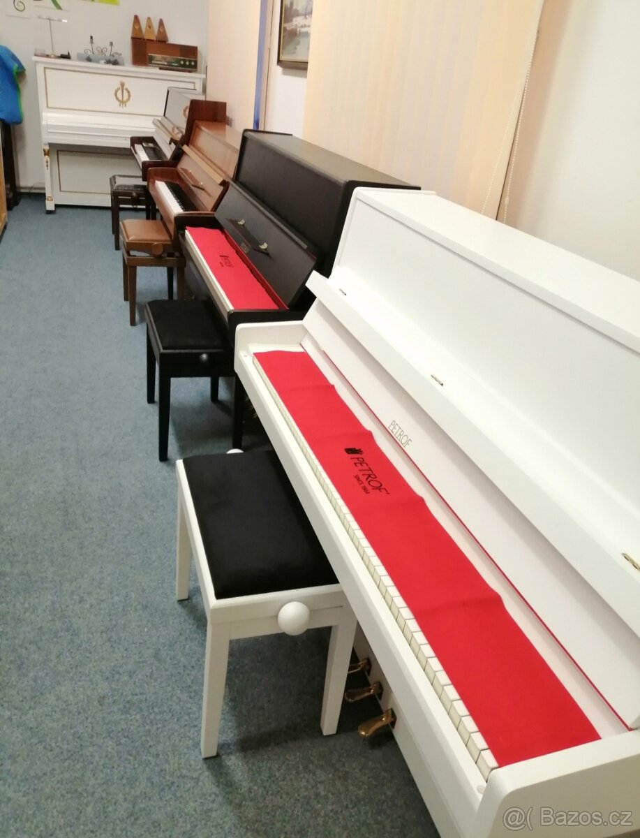 Prodám pianino PETROF K 114, černý satén, TOP stav - 6