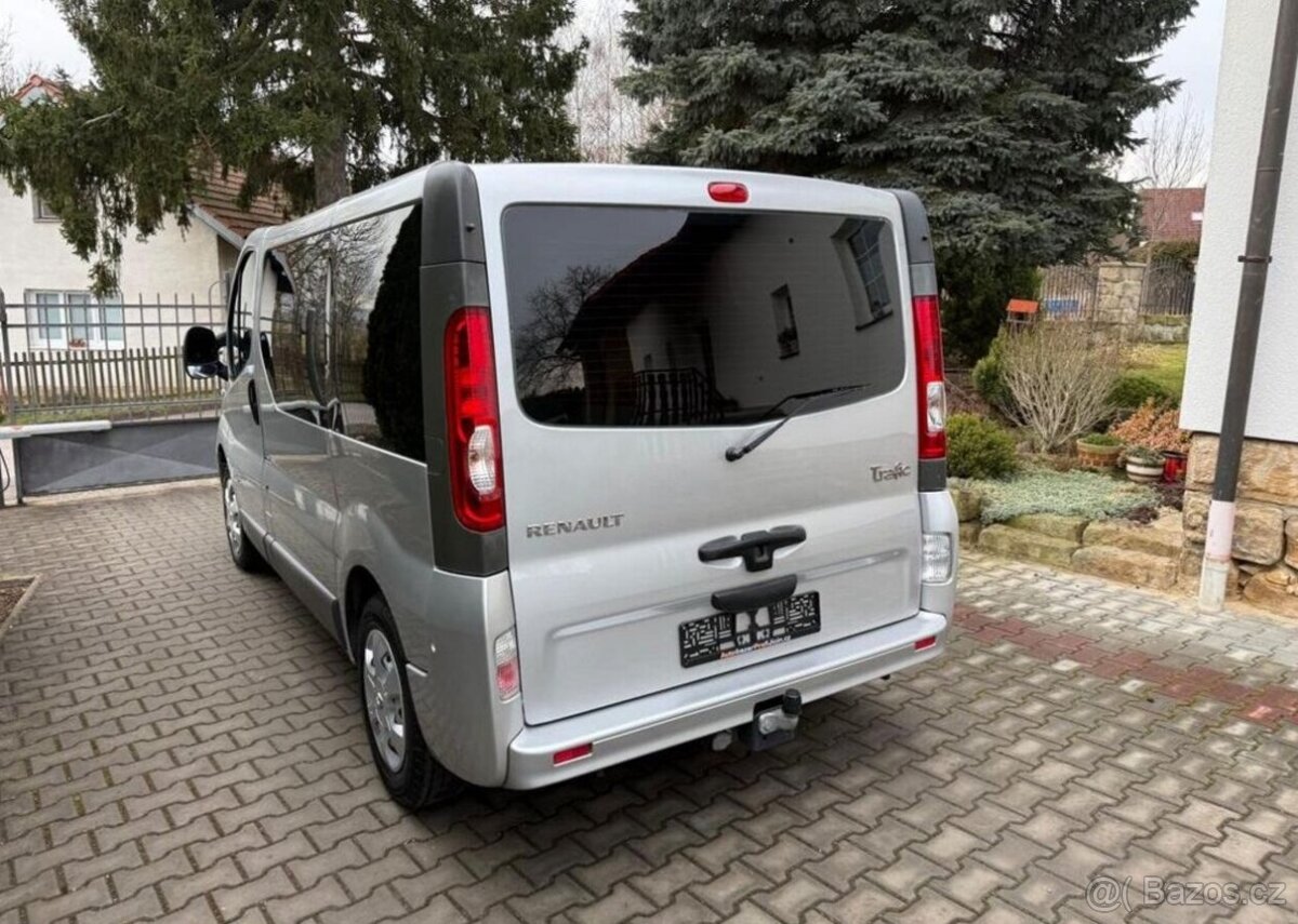 Renault Trafic 2,0DCi 9 Míst pravidel.servis nafta - 6