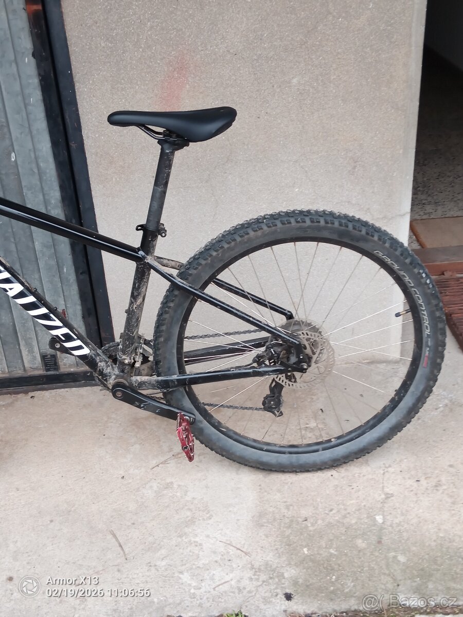 Horské kolo Specialized Rockhopper 27,5" - 6