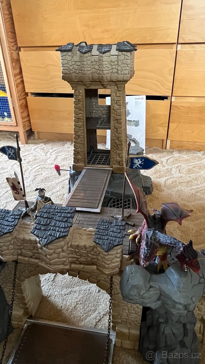 Schleich Velký rytířský hrad s příslušenstvím - 6