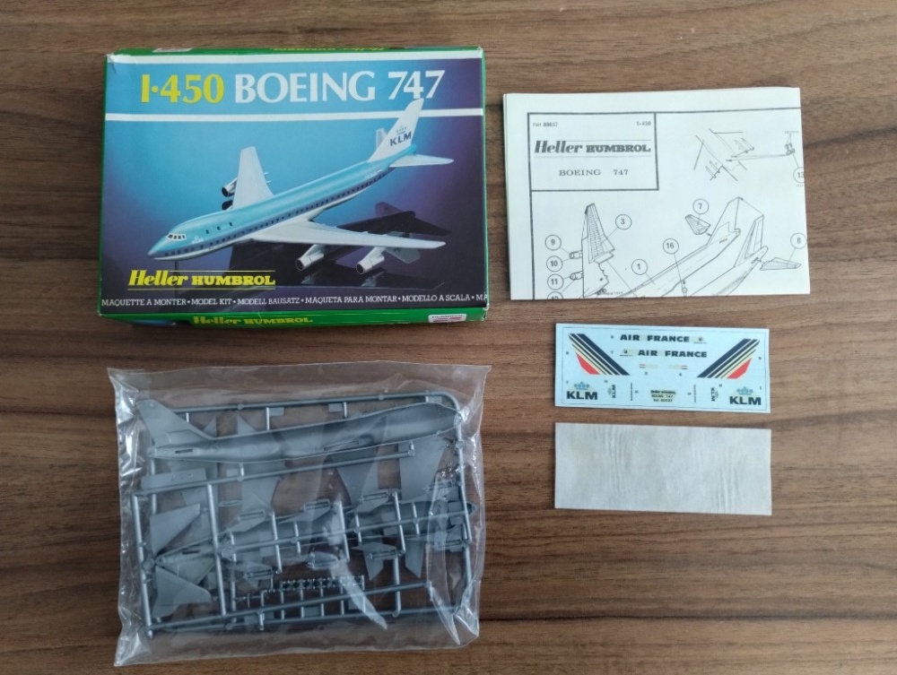 Modely letadel , dopraváky,plastové stavebnice. - 6