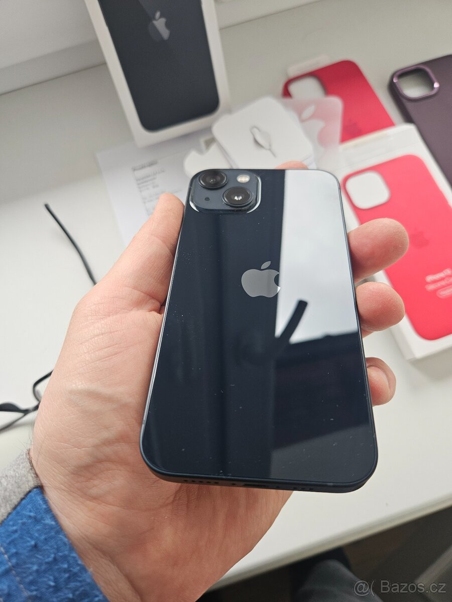 iPhone 13 128 GB inkoustově černý - 6