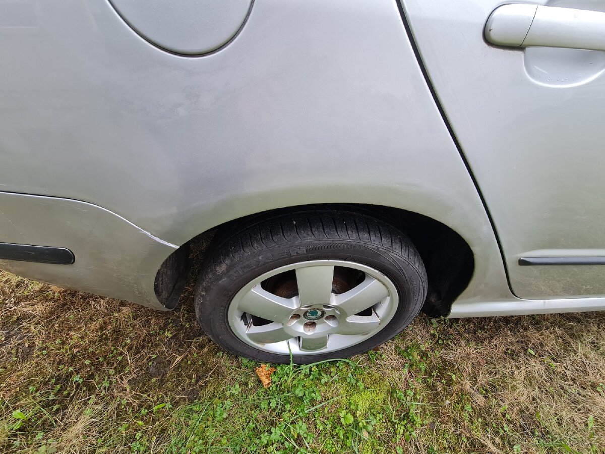 ŠKODA FABIA 1 - 1.4 16v 59kW Benzín - Sportline - 6