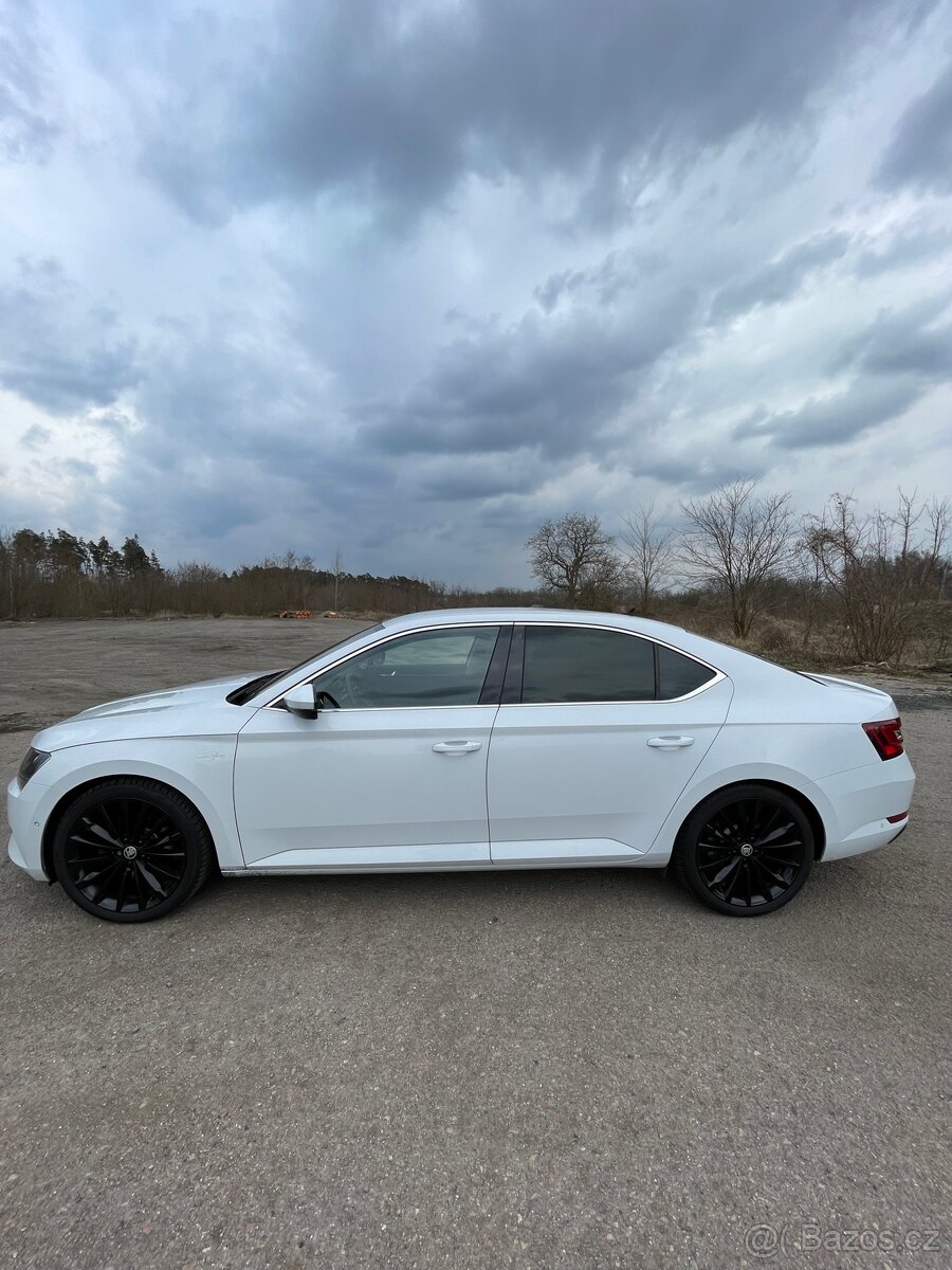 Škoda Superb L&K 140kw 4x4 2019 - 6