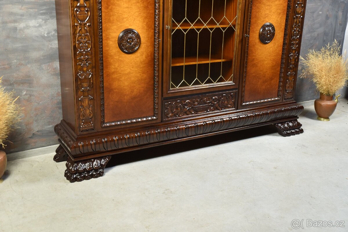 Klasická knihovna z masivního dubového dřeva VITRINA - 6