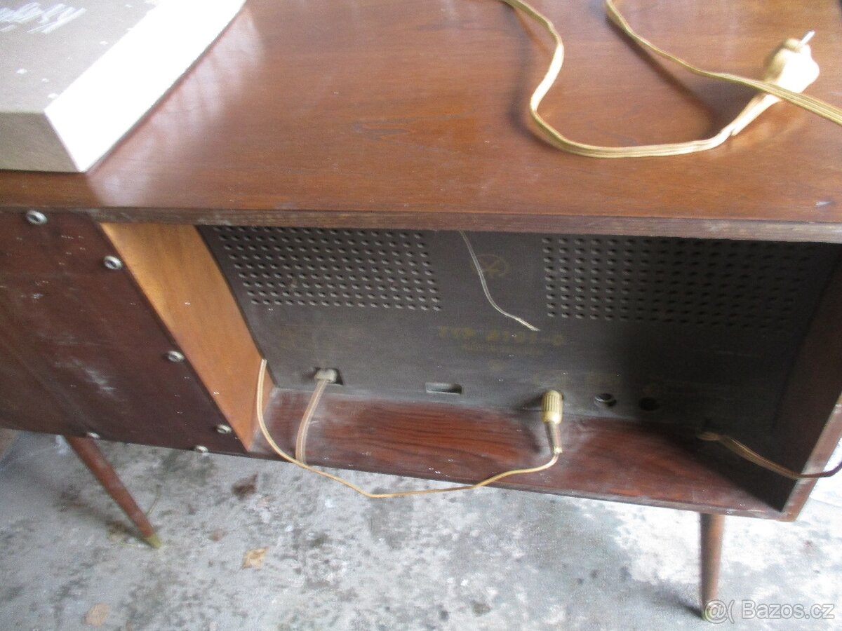 Retro rádio gramofon - 6