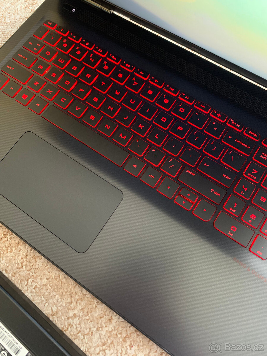 KRÁSNÝ HERNÍ NOTEBOOK - HP OMEN 15 - i7/GTX SKVĚLÝ STAV - 6
