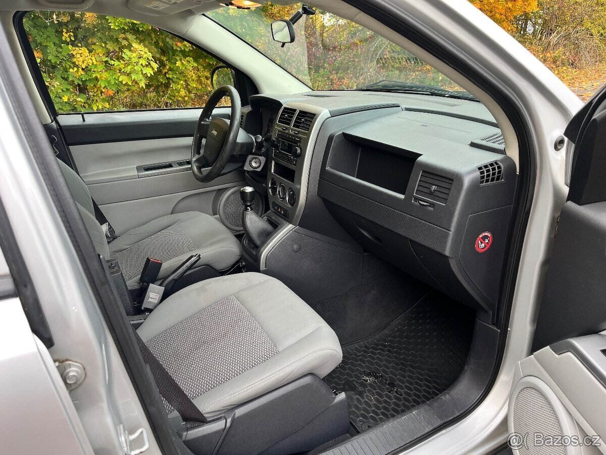 JEEP Compass 2.0 CRD 4x4 rok 2008, 212.000 km - 6