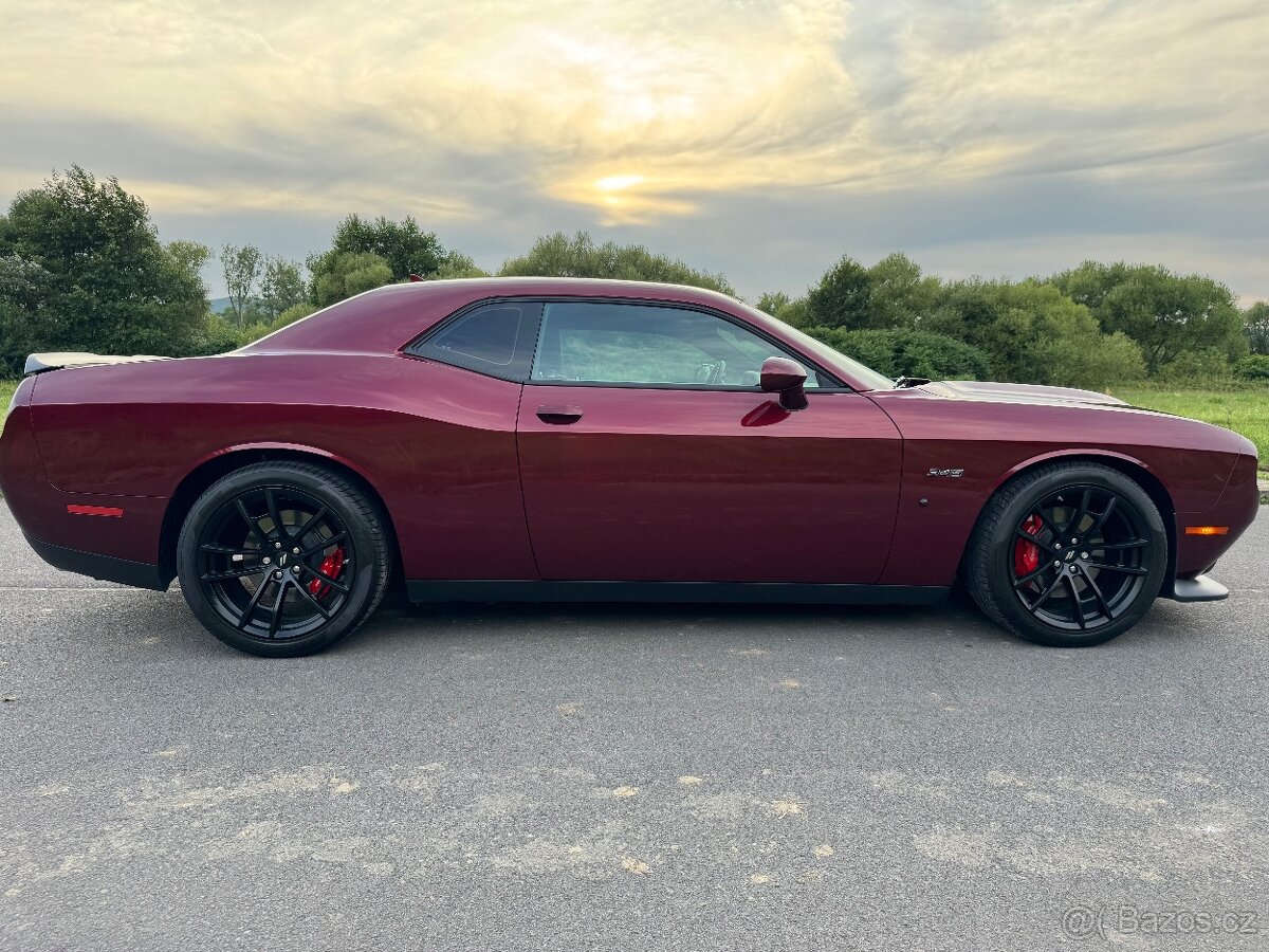 Dodge Challenger R/T 5.7 HEMI V8 – Last Call Edition -8/2024 - 6