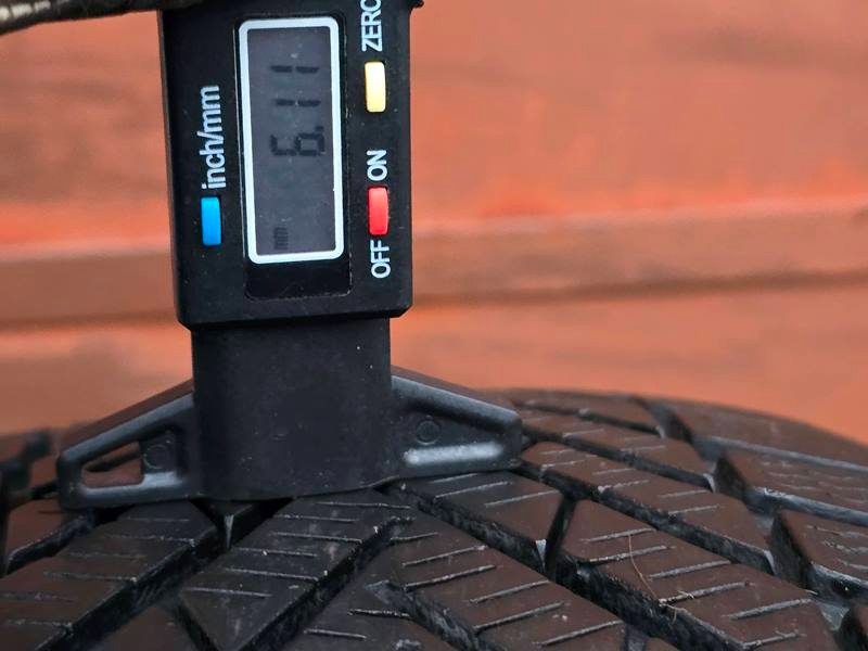 Zimní Pirelli 205/55/16 - 6