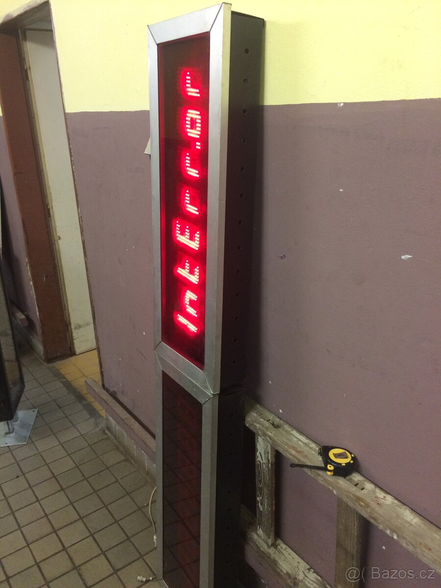 Číselný LED panel – řádek - segmenty - 6