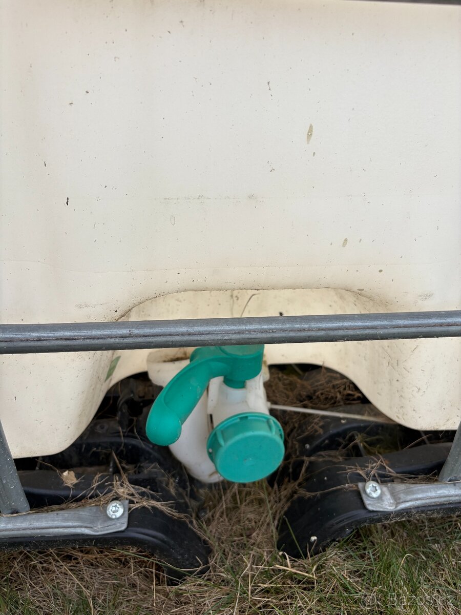 IBC kontejner na vodu - 1000 L - 6