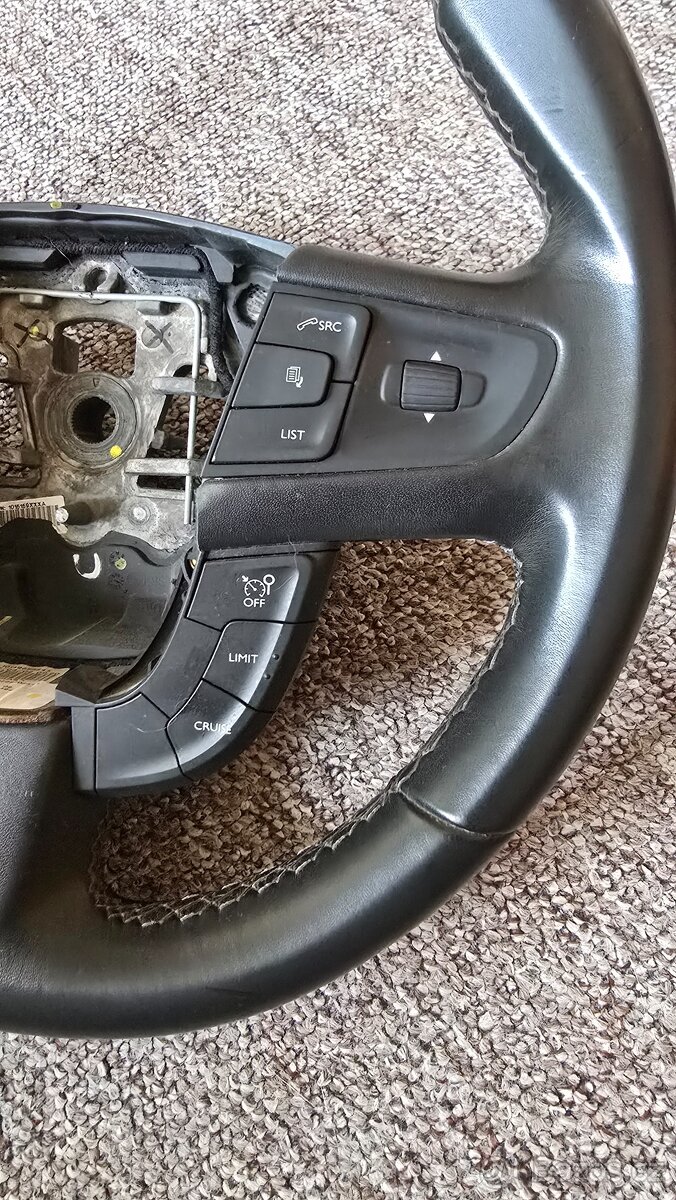 Multifunkční volant Peugeot 508 - 6