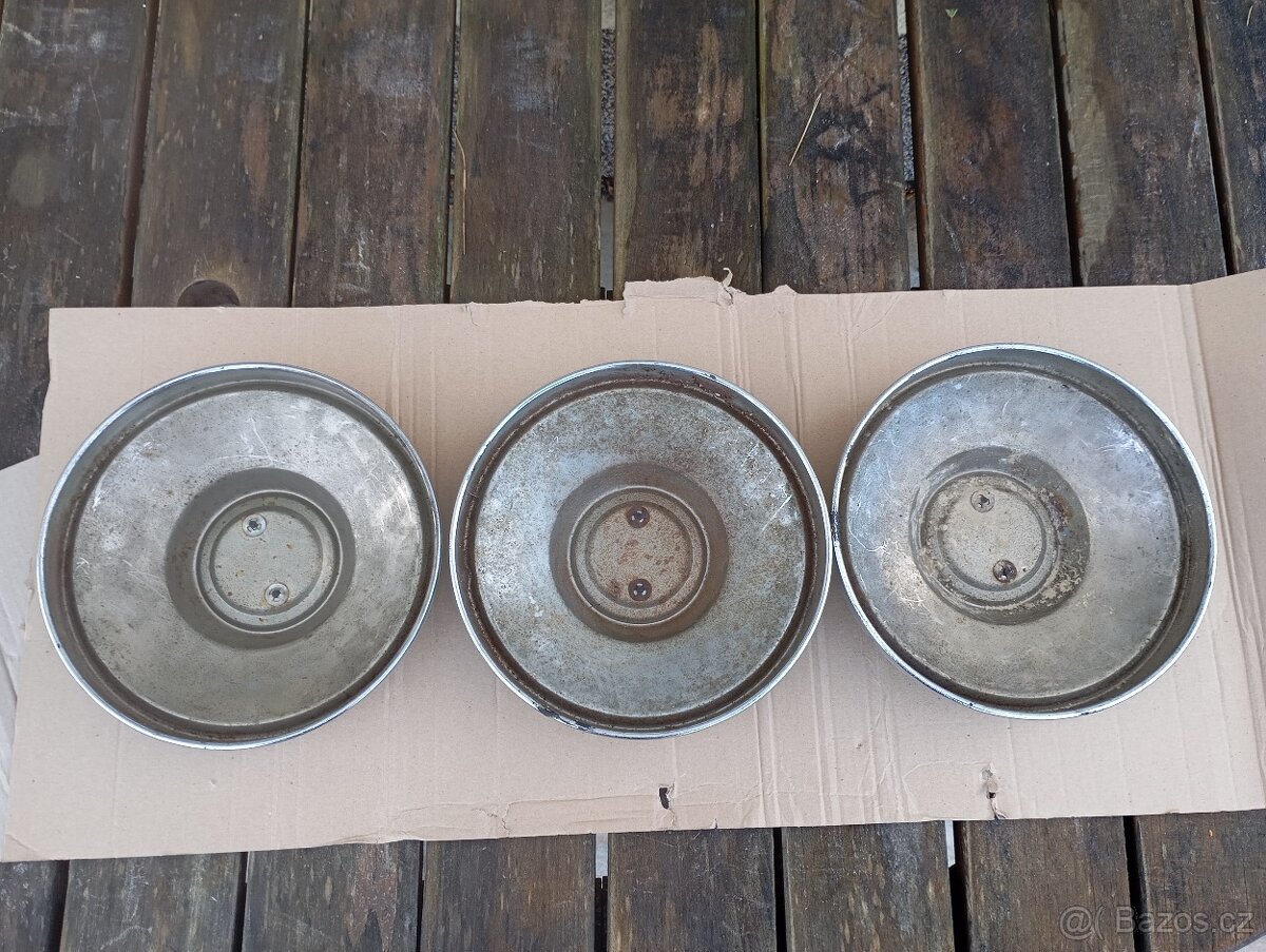 Středové ozdobné poklice,pokličky na Jaguar E type - 6