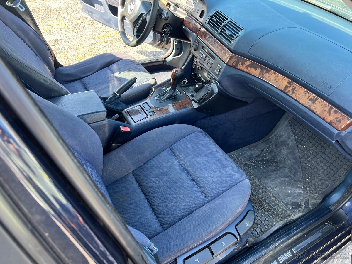 BMW E39 523iA - 6