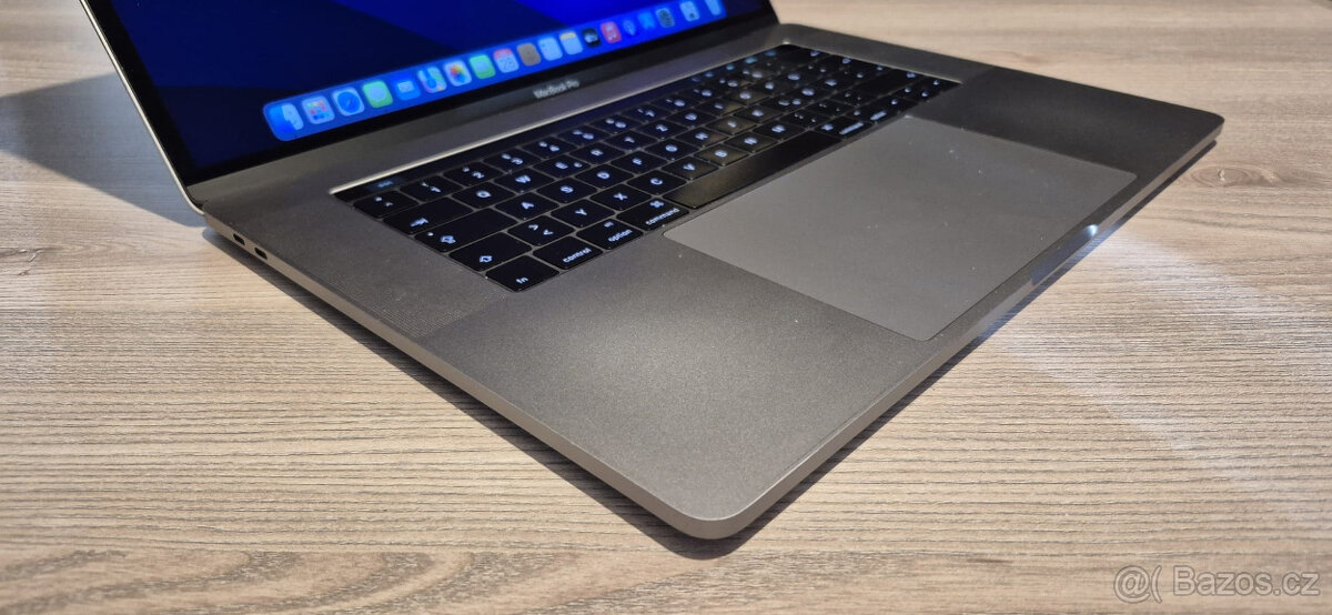 MacBook Pro 15" 2016 A1707/Touch Bar/i7 /16GB/512GB/R455 2G - 6