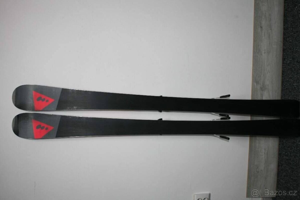 dámske lyže 156 cm , drevené jadro - 6