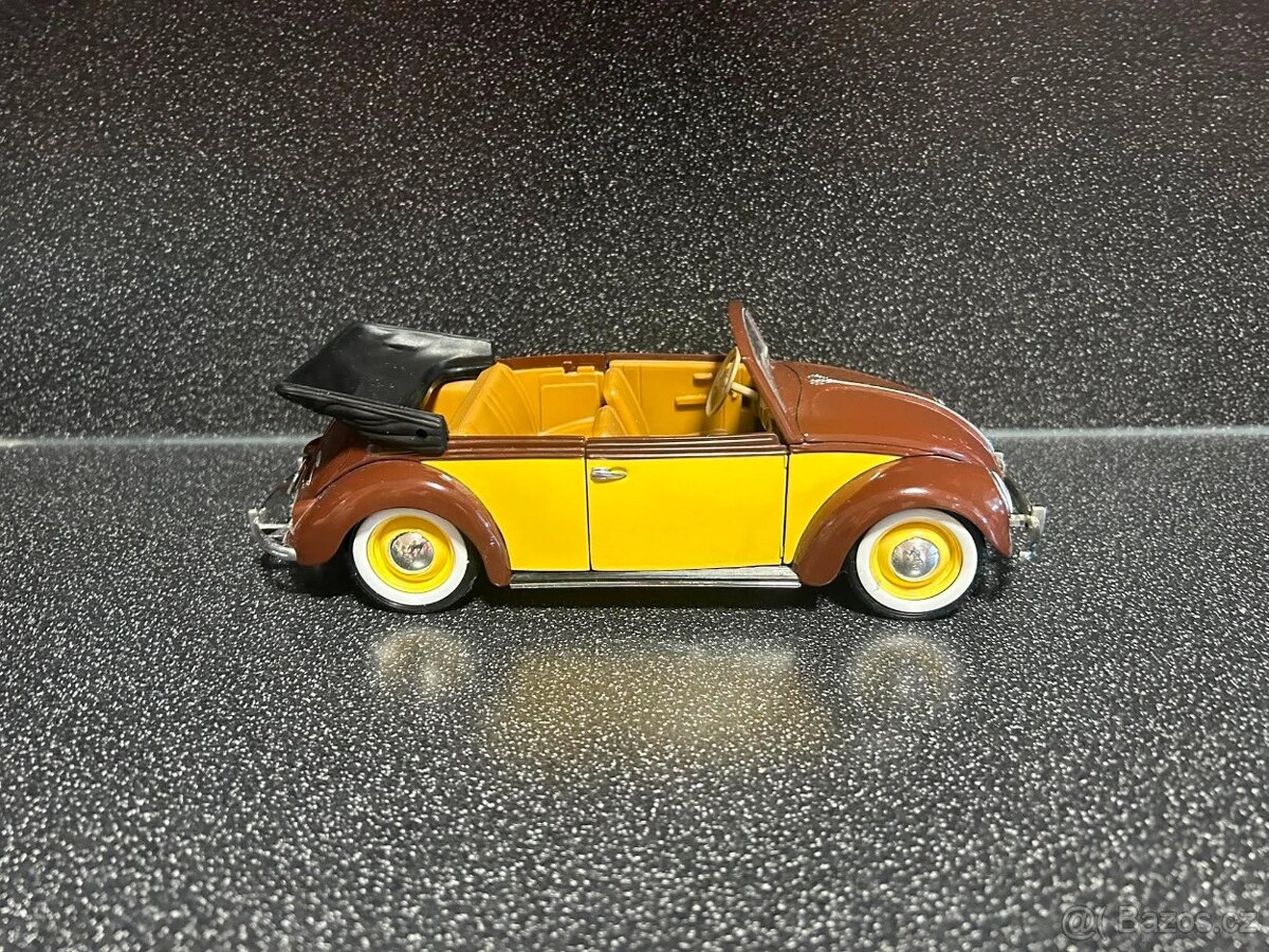 Volkswagen Beetle cabrio 1:18 - 6
