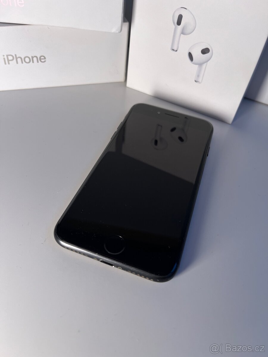 Apple iPhone 7 32GB - 6