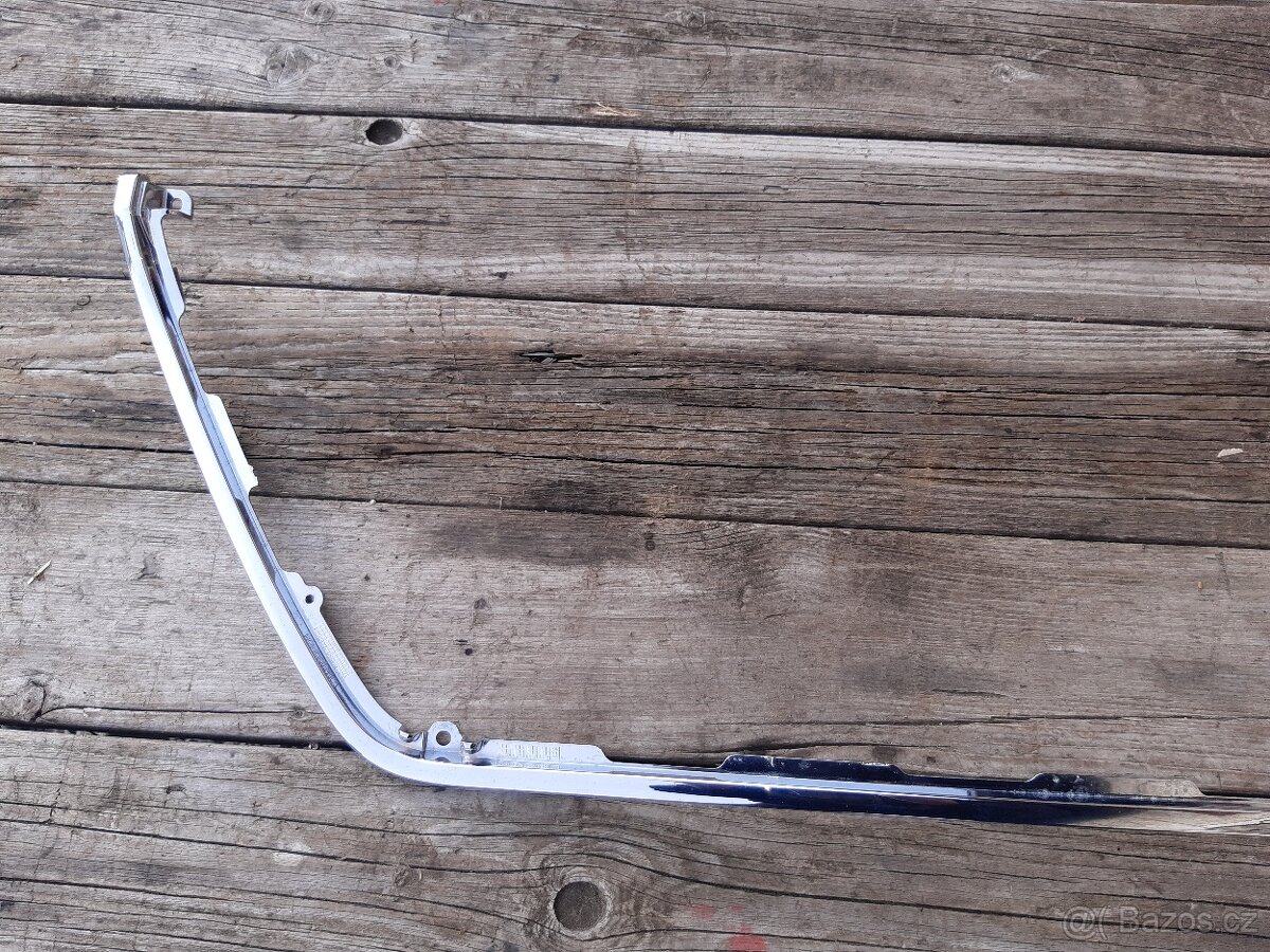 Toyota Auris lišta nárazníku - 6