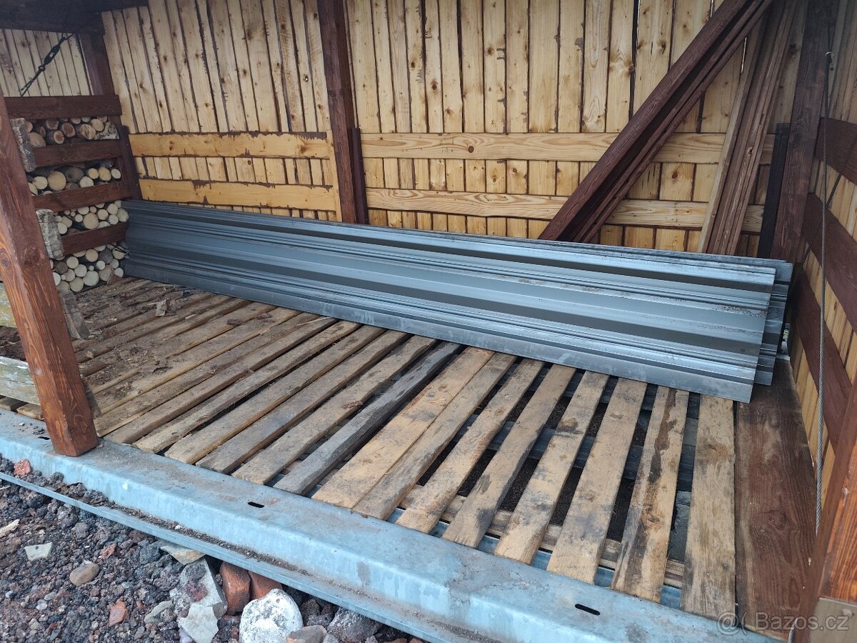 Plechové sajtny na vlek - 6