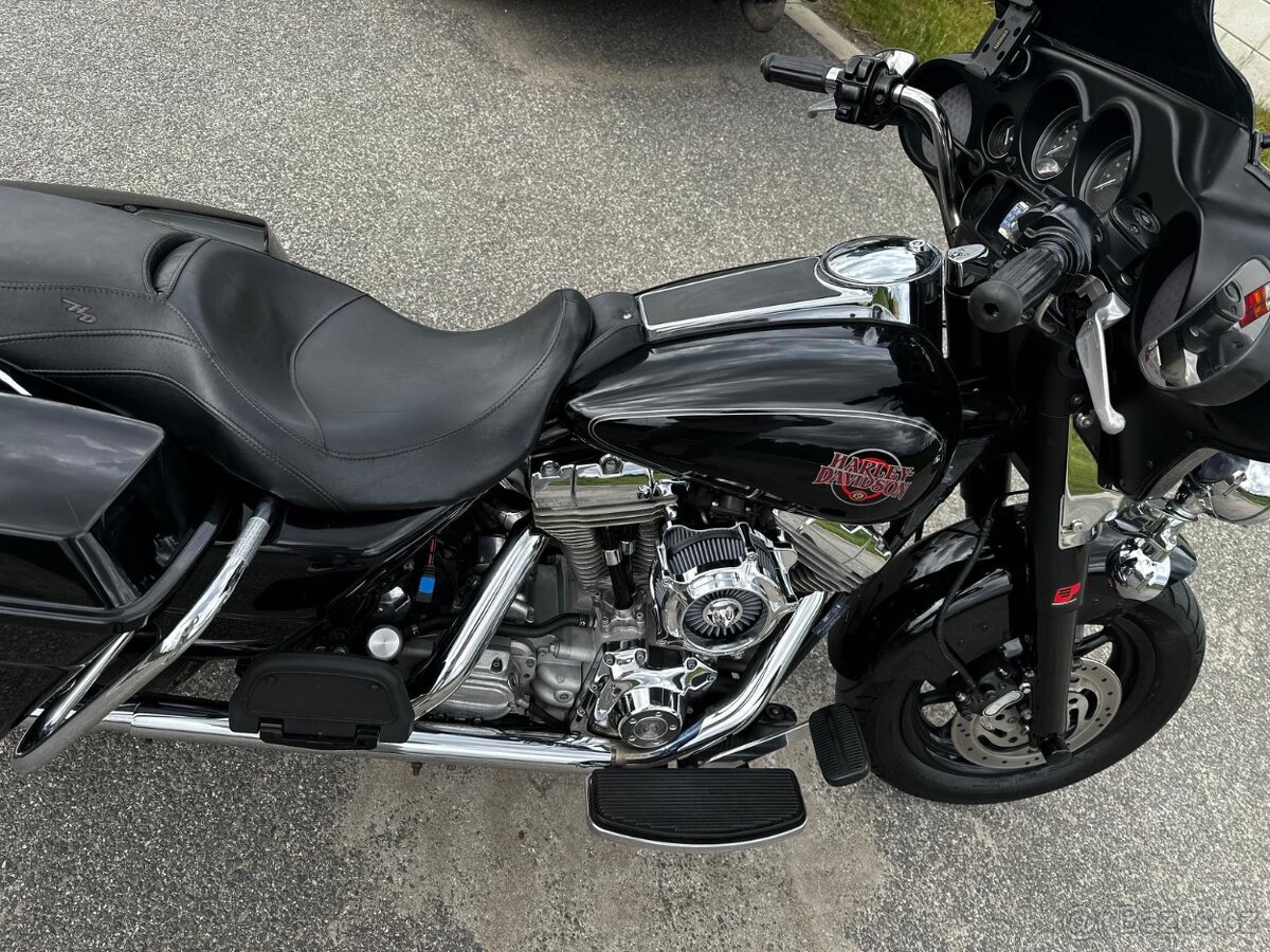 Harley Davidson Street Glide - 6