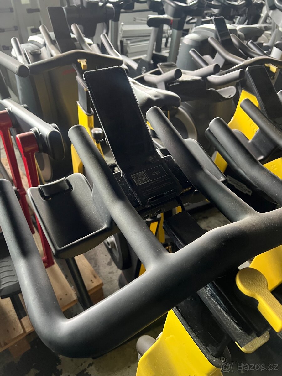 Technogym Group Cycle Connect - špičkový trenažer - 6